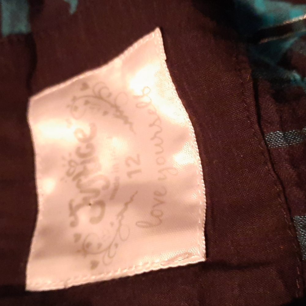 Girls shirt. - Picture 5 of 5
